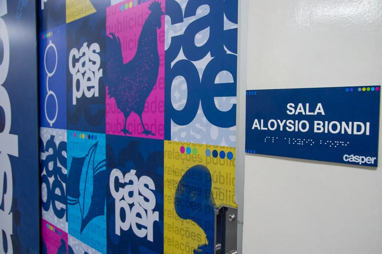 Foto da sala Aloysio Biondi da Faculdade Cásper Líbero