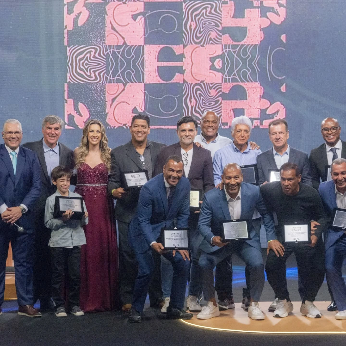 Foto dos ganhadores do Troféu Mesa Redonda