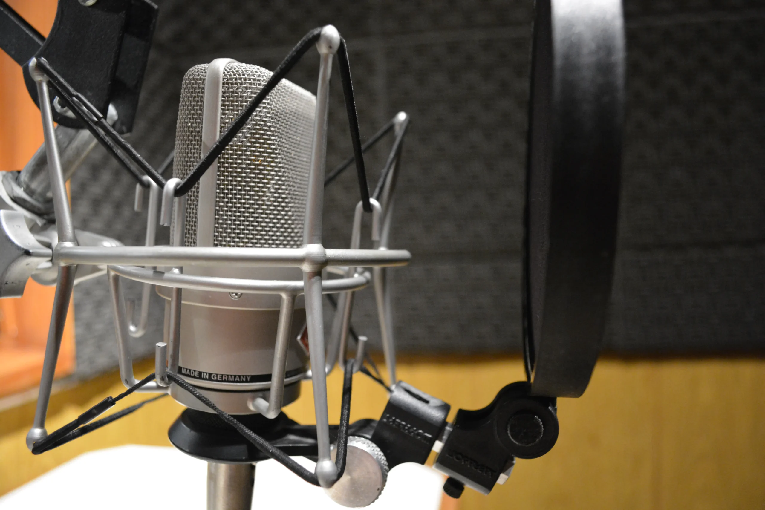 Foto do microfone da Rádio
